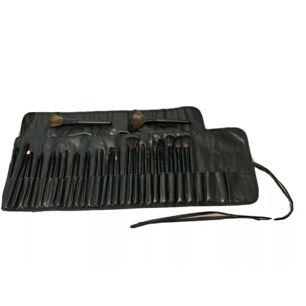 31 Piece Makeup Brush Bundle